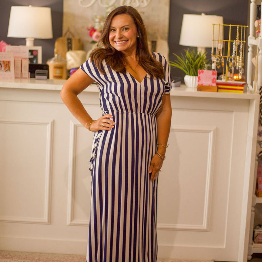 V-Neck Waist Strap Pocket Detail Maxi Dress