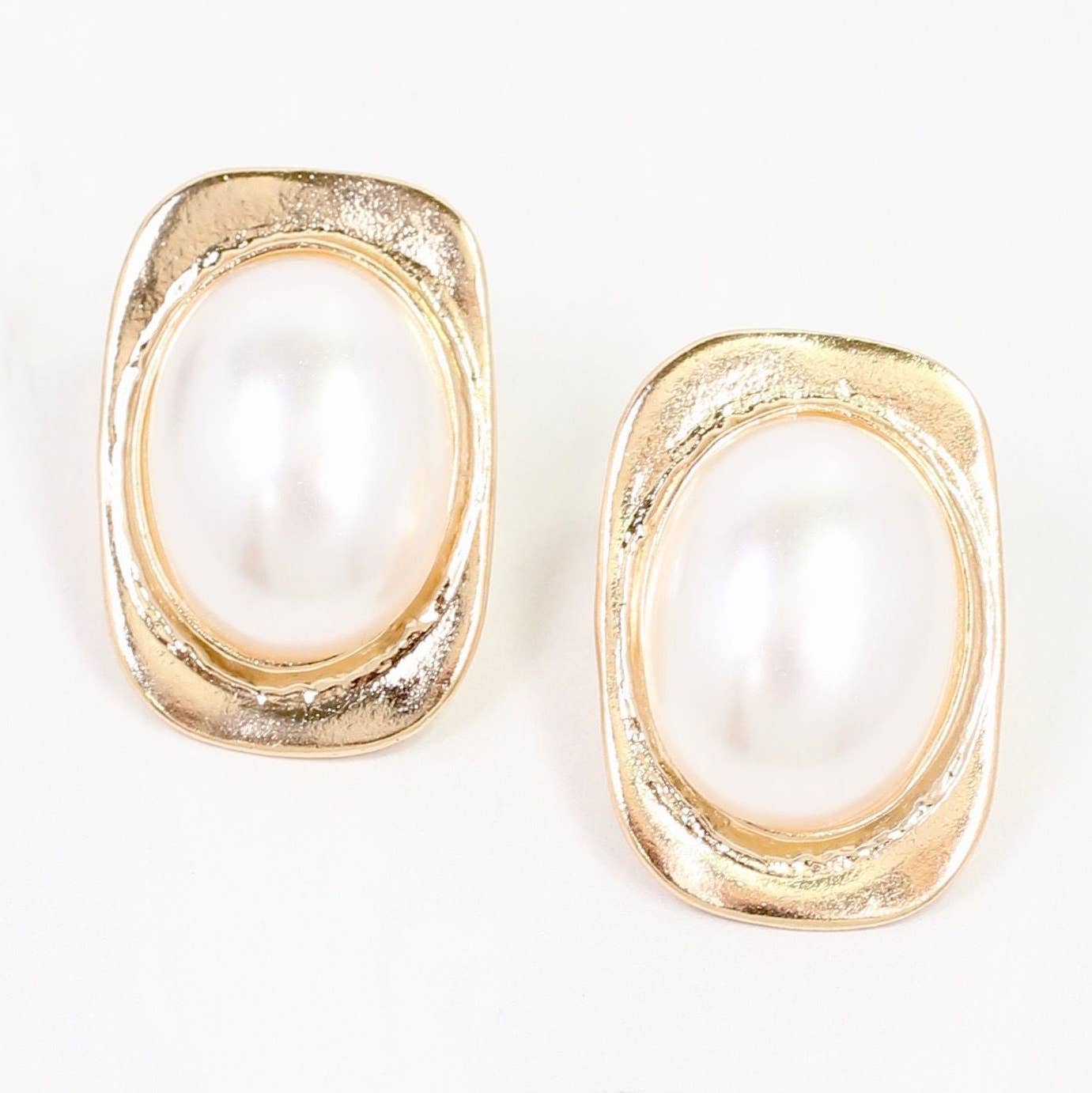 perugia-rectangular-pearl-stud-earring-gold_Caroline_Hill_E40972-GOLD_1